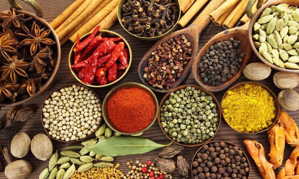 Whole Spices & Aromatic Herbs